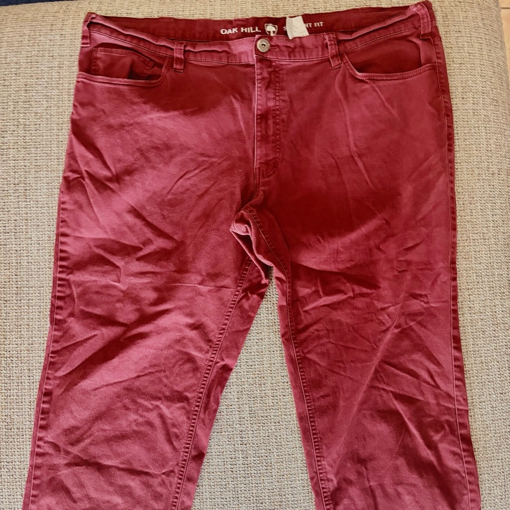 Oak Hill Men's Burgundy Chinos